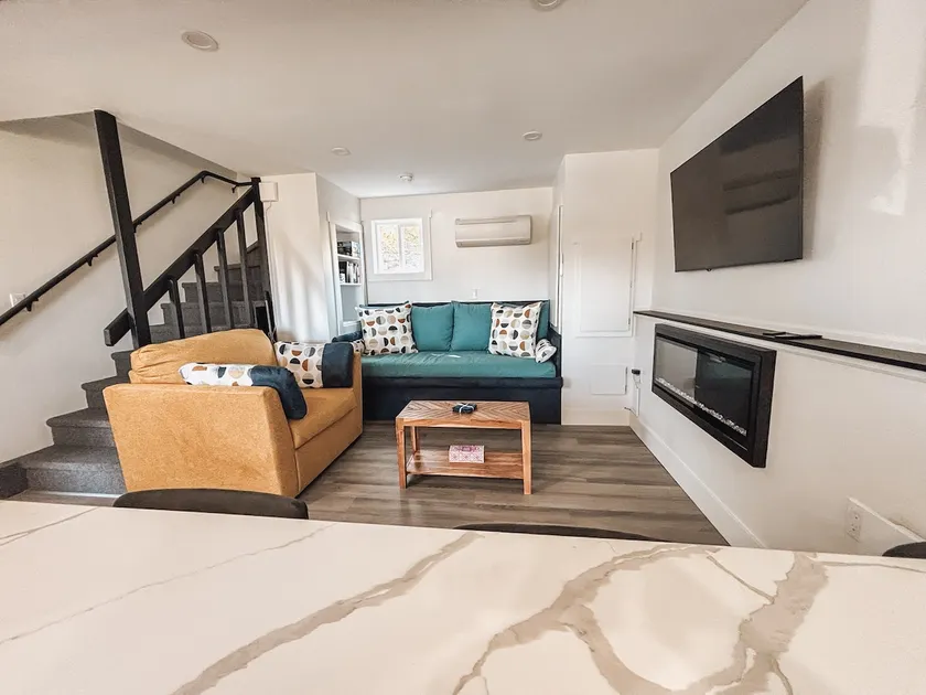 Gordon's Home - Image 1