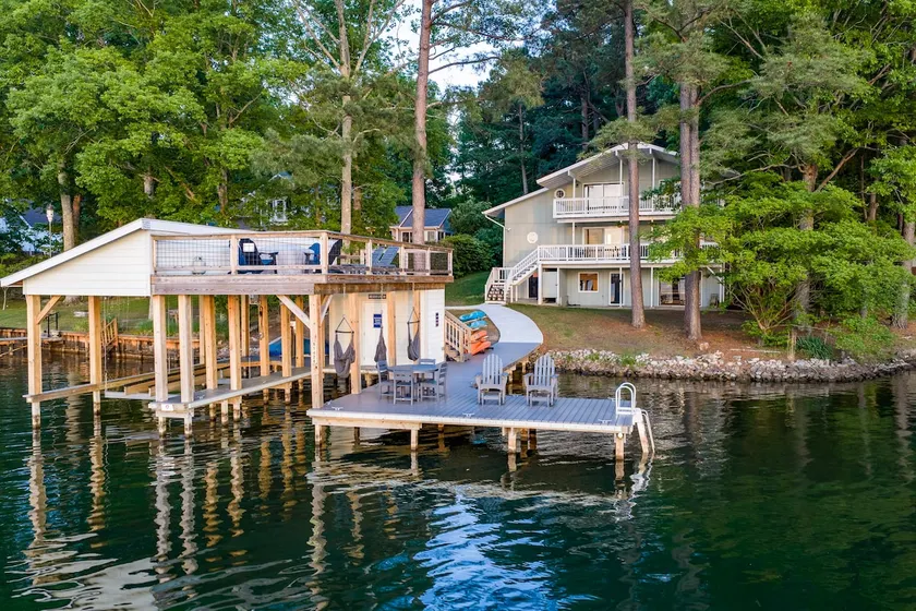 Lakefront! Kayaks, Fire Pits, Game Room, Pets - Image 1