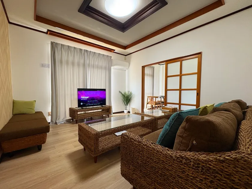 A spacious house of 100 m2 or more / Sleeps up to 10 people / There is a sauna! /BBQ allowed/Beach right in front! - Image 1