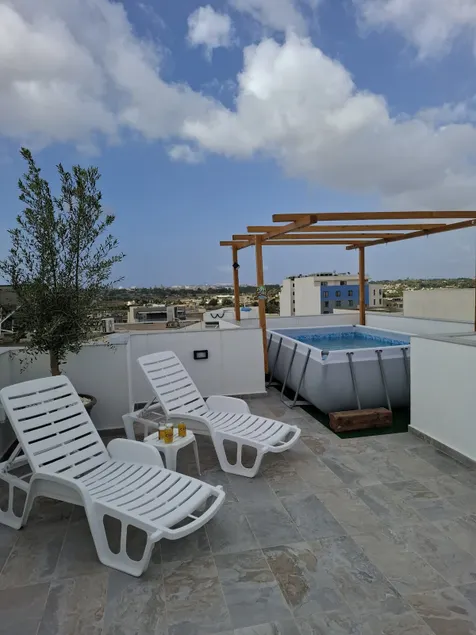 Luxury Penthouse/Massive terrace - Image 1