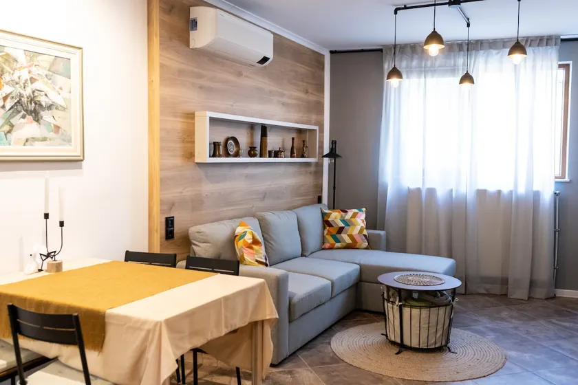 Friends apartment - Image 1