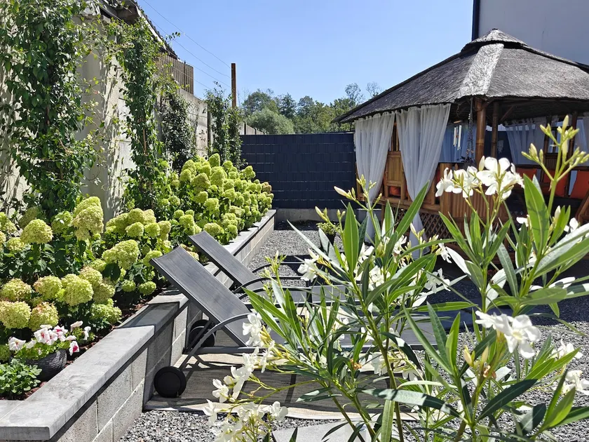 At the edge of the woods, a very comfortable house - 3 bedrooms 2 bathrooms - Image 1