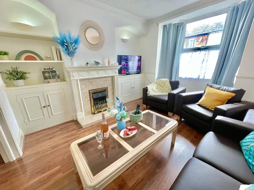 Larvender Dream House - Image 1