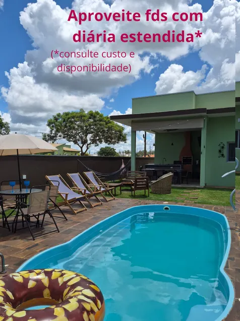 4-suite retreat with air conditioning and swimming pool - Image 1
