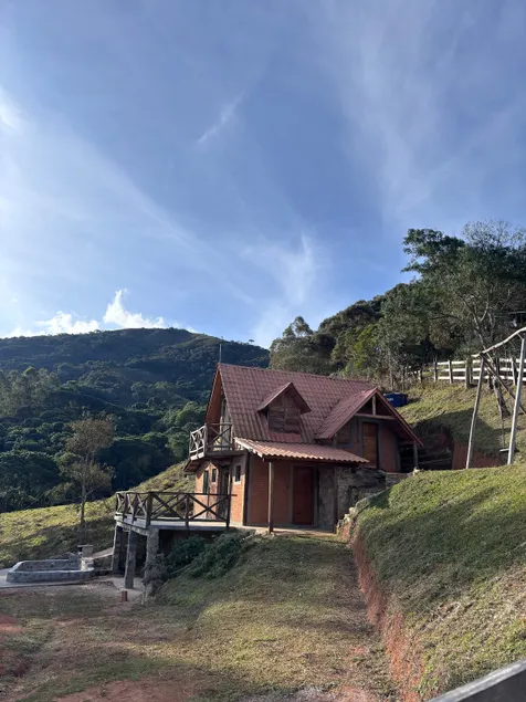 Sweet Refuge Chalet - Image 1