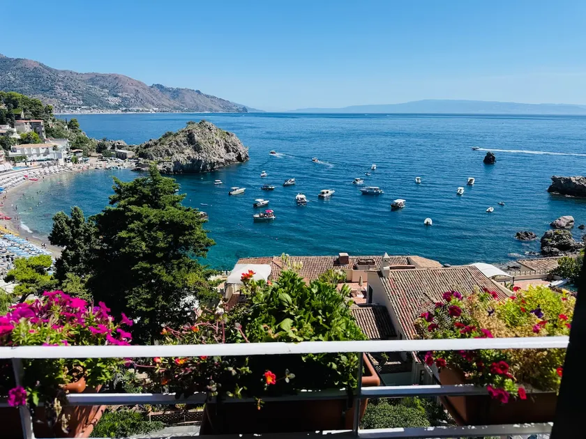 Paradise By The Sea - Image 1