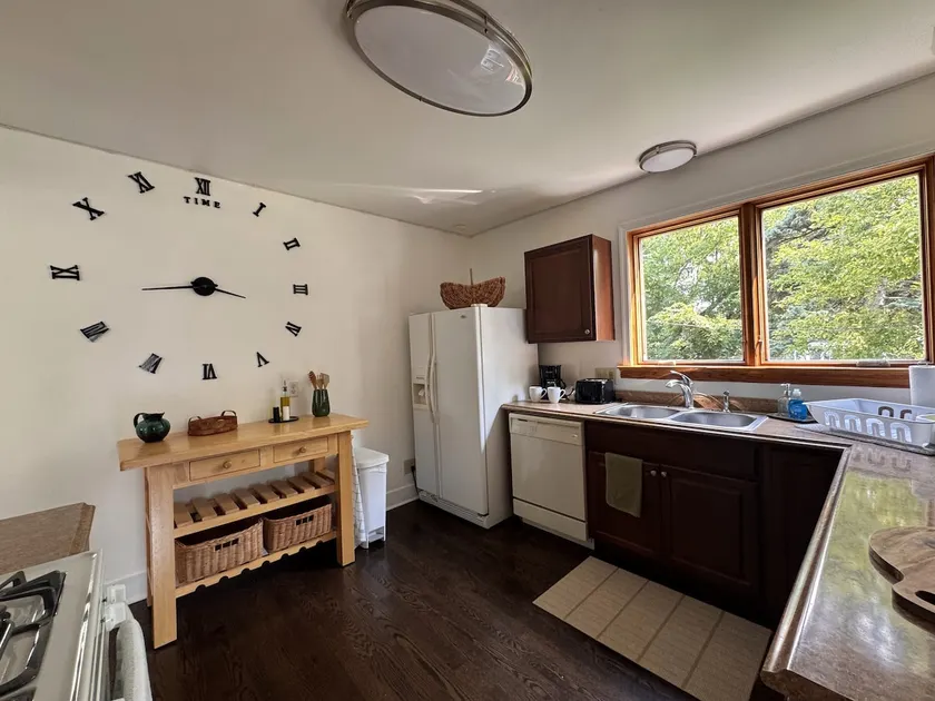 Charming Fox Valley getaway - Image 1