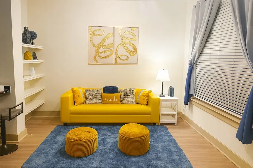 Cozy 1 bedroom w/ DeepEllum View - Image 1