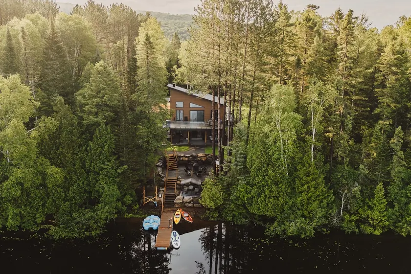 Chalet Le Tombeur | Spa | Lake | Kayaks | View - Image 1