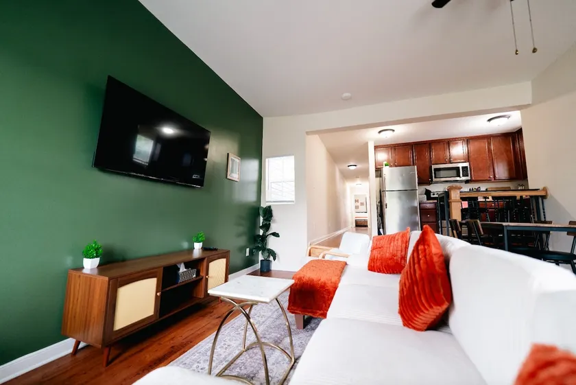 The Urban Ember - in the Heart Of RVA 4BD/2.5BA - Image 1