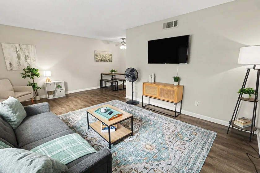 Cityside Escape Minutes From UAB + Hospitals - Image 1