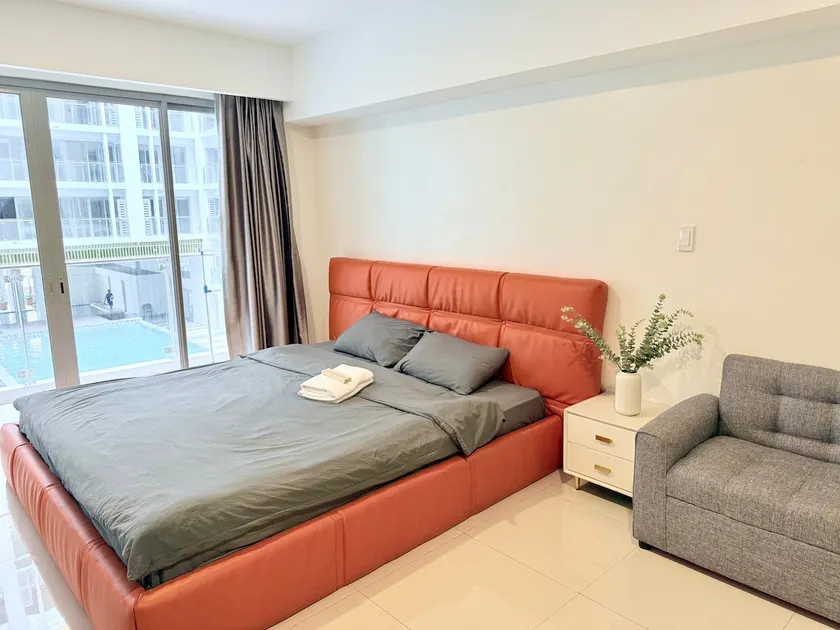 Home with Luxurious Bed Near COD - Image 1
