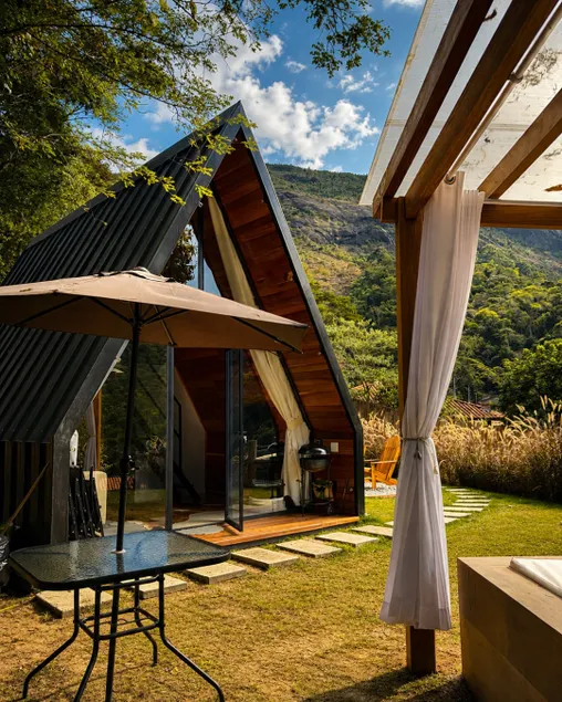 Romantic Chalet with Hot Tub and Fireplace / Itaipava - Image 1