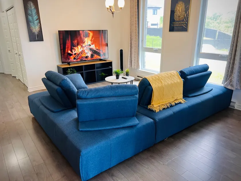 Blue Rich Affair - Image 1