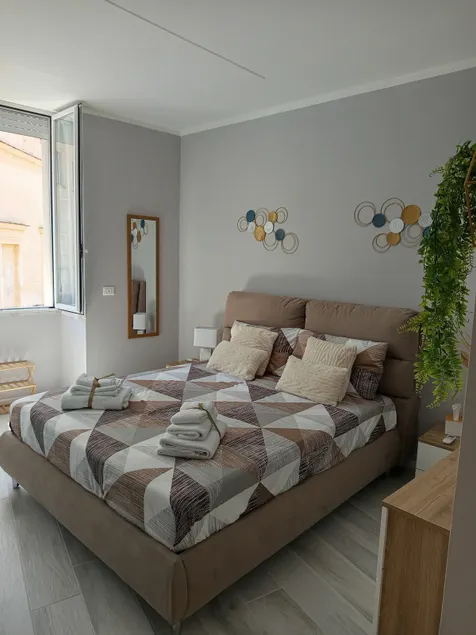 Entire Apartment - Image 1