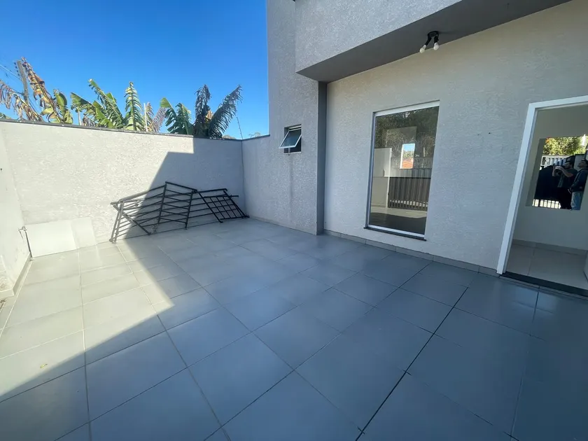 Inverted Townhouse Casa Atibaia - Image 1