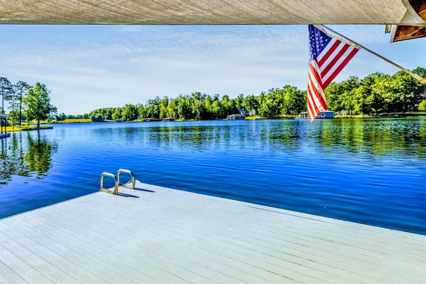 Lakefront Lake Anna, Fire Pit, Pool, Beach - Image 1