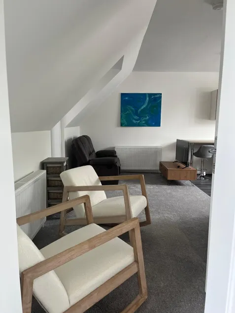 Upper Mill Apartment - Image 1