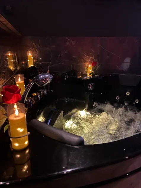 Le Love des Monts / Jacuzzi / Romantic night - Image 1