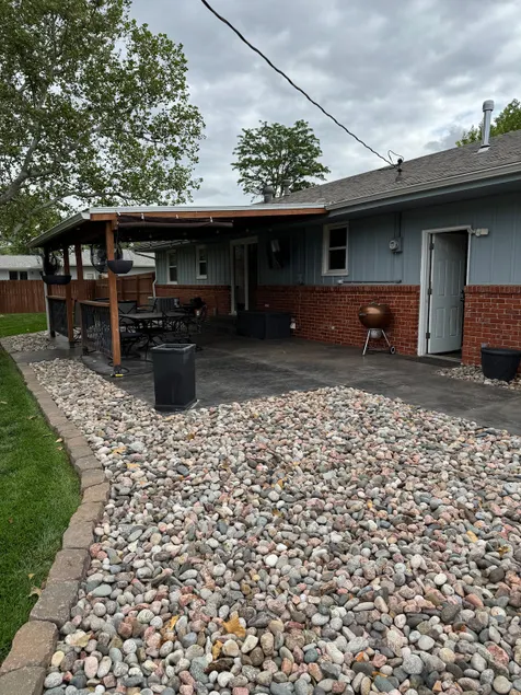 Backyard Oasis! - Image 1