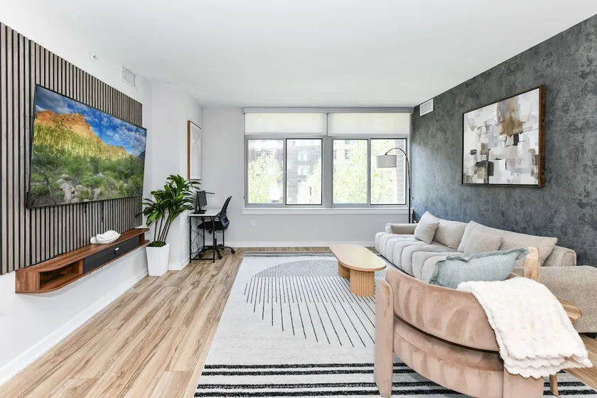 Sleek 2BR Residence with Gym, Parking & Rooftop De - Image 1