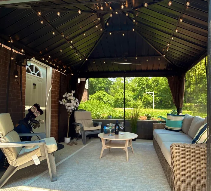 Private Lux Suite, Patio, Gazebo, Sauna, FenceYard - Image 1