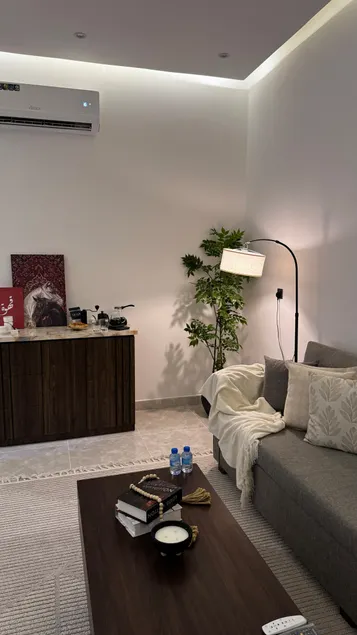 Luxury apartment | Smart entry and prime location - Image 1