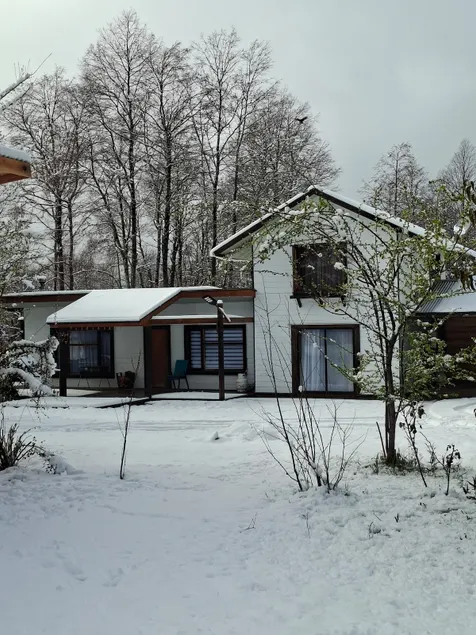 A beautiful and cozy house - Image 1