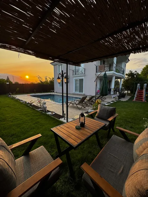 Villa in Touch with Nature - Image 1