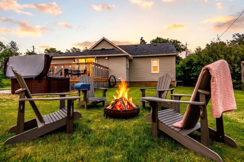 Wine Route Retreat w/ Hot Tub | Walk To Wineries - Image 1
