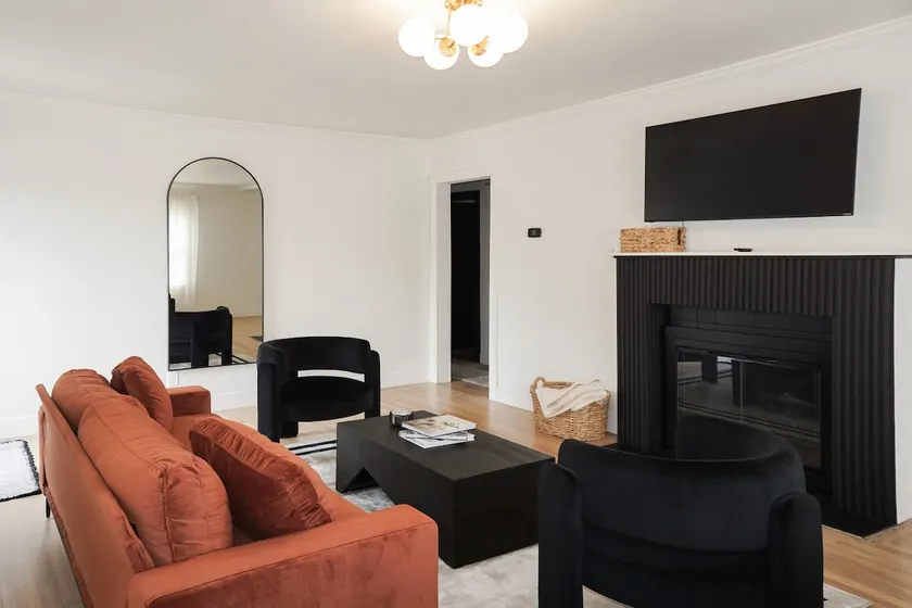 Cozy 2Bd Home w/Parking Near Local ATL Attractions - Image 1
