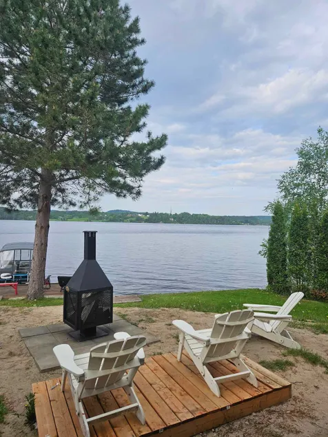 Waterfront Chalet-Riviera Familia - Image 1
