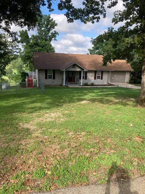 Riverside Retreat - Image 1