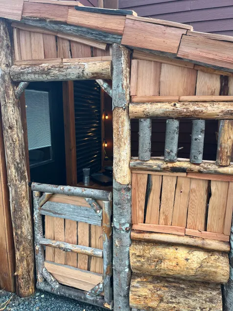 Rustic Guesthouse - Image 1