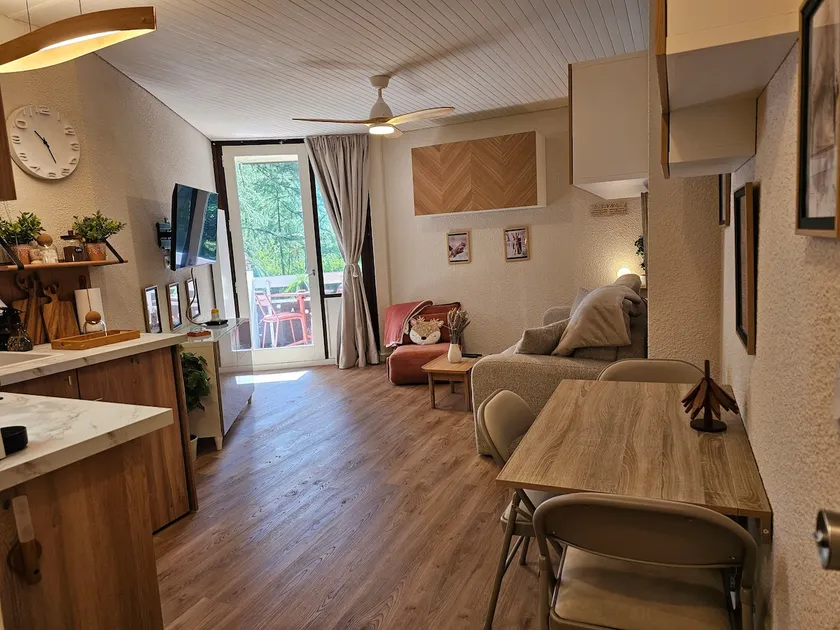 25m2 Studio Apartment in Chambeyron/Vars: At the Foot of the Slopes & Comfortable - Image 1