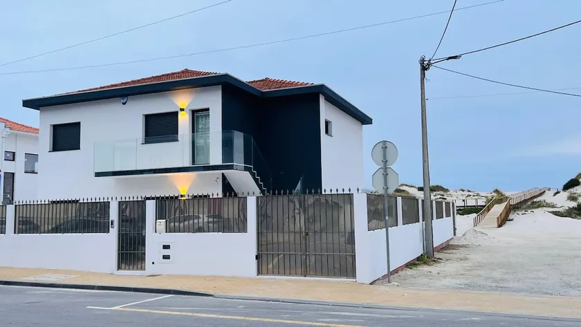 Lux 56 Praia Costa Nova Aveiro - Image 1