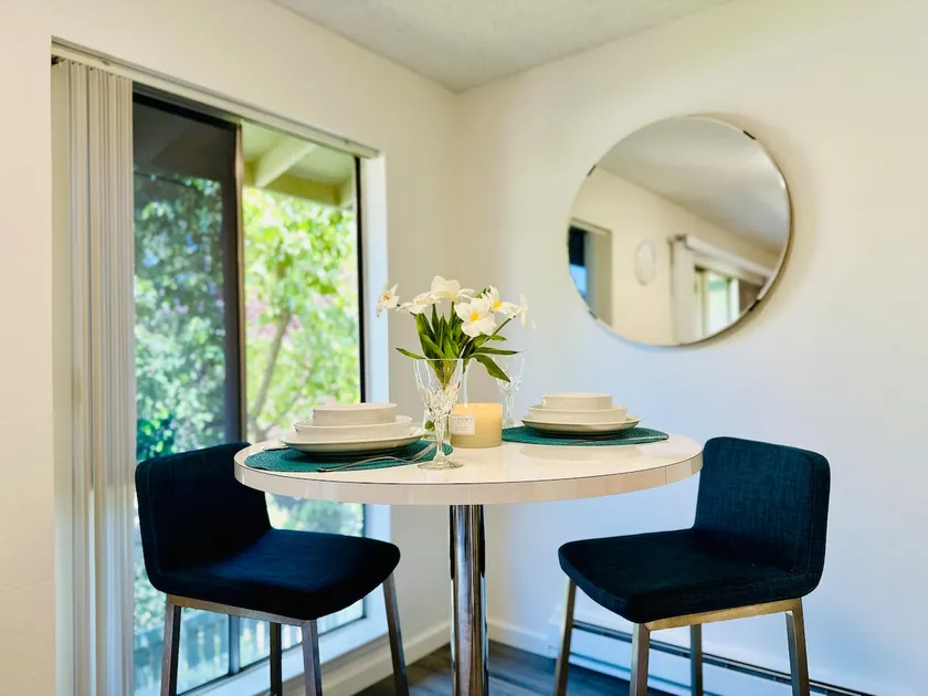Modern 1BR Condo in Concord | Full Kitchen | AC - Image 1