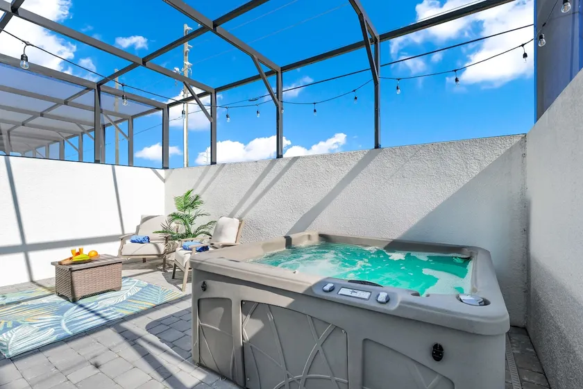 Cozy 3BR Disney Escape w HotTub - Image 1