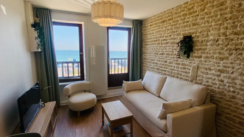 Charming maisonette with sea view - Image 1
