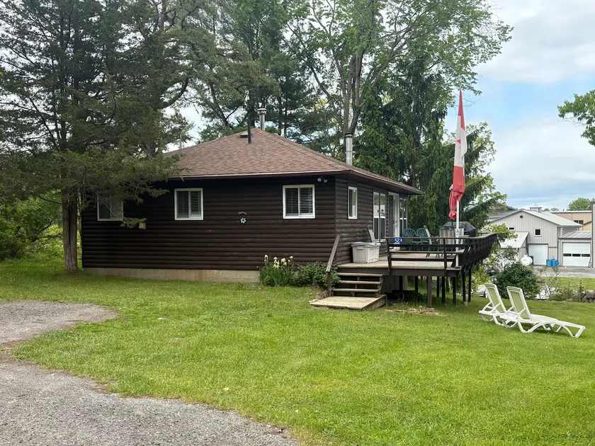 Riverfront Year Round Cottage - Image 1