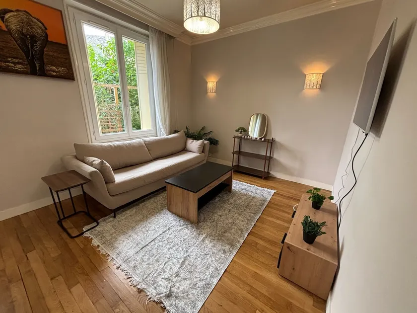 Large 90 m2 apartment downtown + ALL-INCLUSIVE parking - Image 1