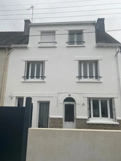 Two-bedroom apartment - Image 1