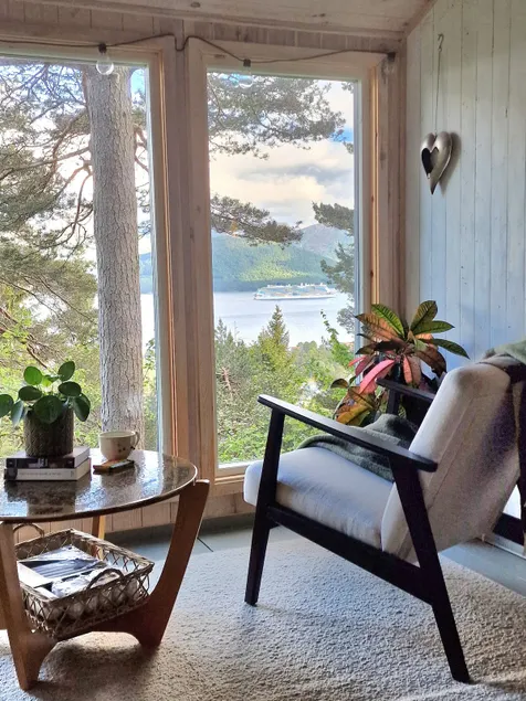 Privat cosy cabin with fjord view. near Ålesund - Image 1