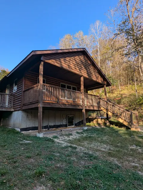 Hideaway on H - Image 1
