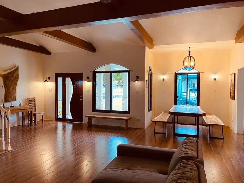 Pam Haus - Image 1