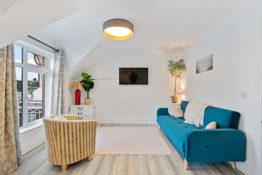 9 Rushbrooke Hotel Apartments Cobh County Cork - Image 1