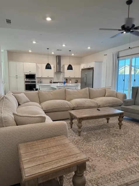 Luxury 5-Bed Home Near Sequoia NP • EV - Image 1