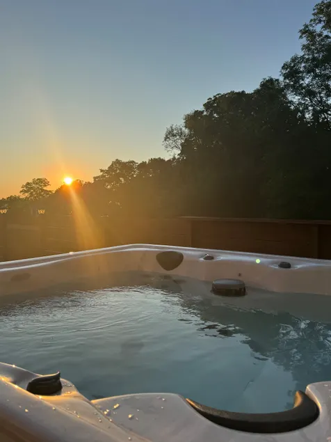 Seneca Lake · Hot Tub · Wine Trail · Dogs OK - Image 1