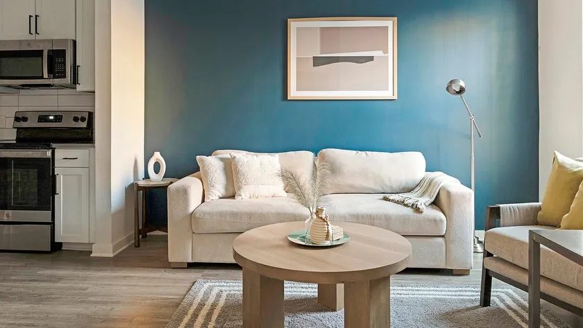 Landing | Beautiful 1BD, Clubhouse, Pool - Image 1