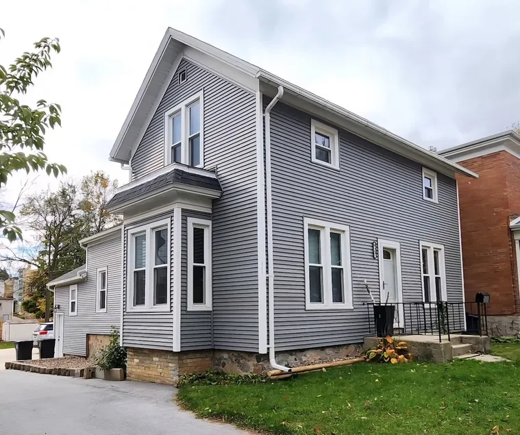 Family Home Near Road America & Downtown Plymouth - Image 1
